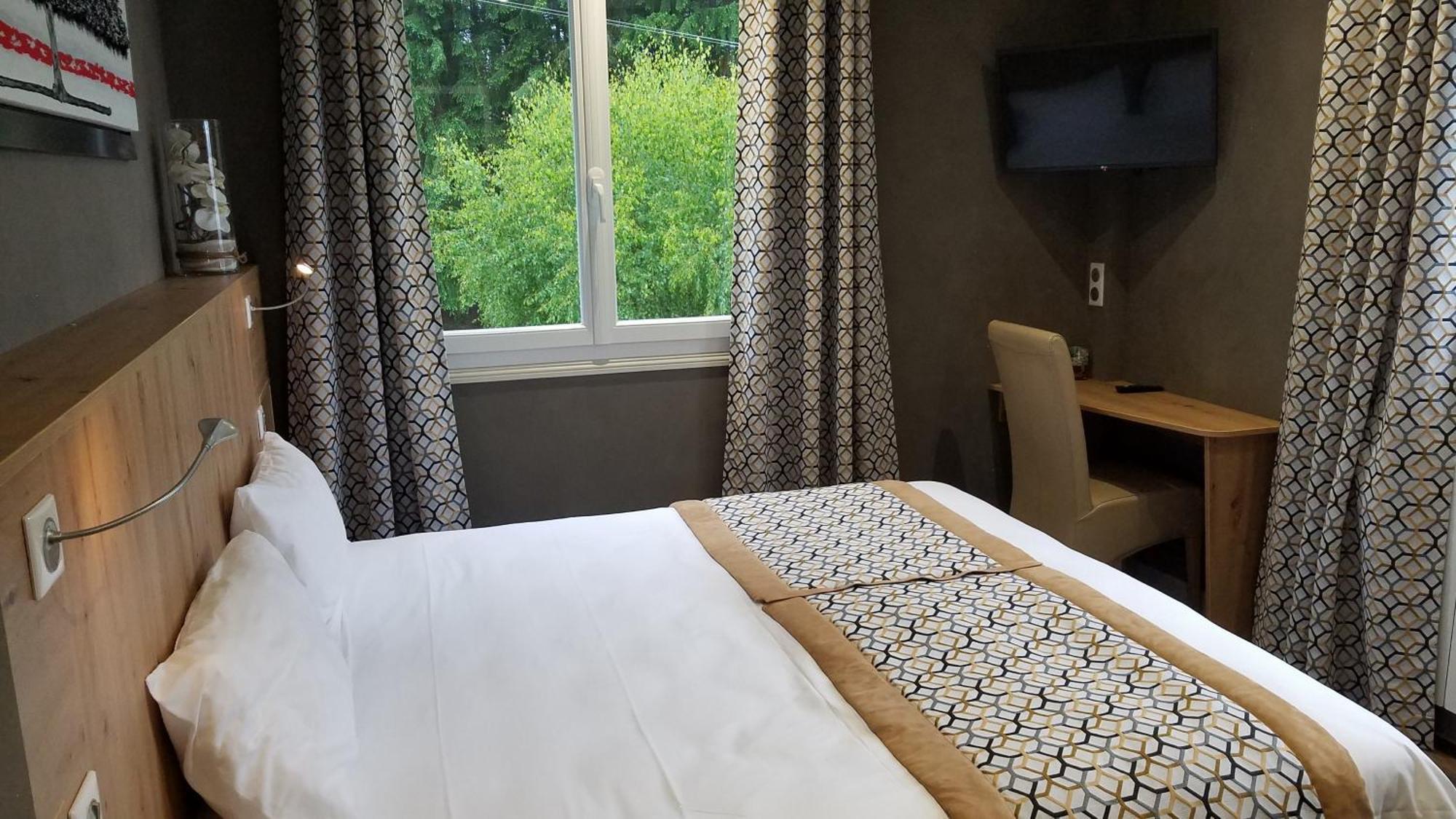 Logis Hotel Beau Site Loubaresse  Ngoại thất bức ảnh